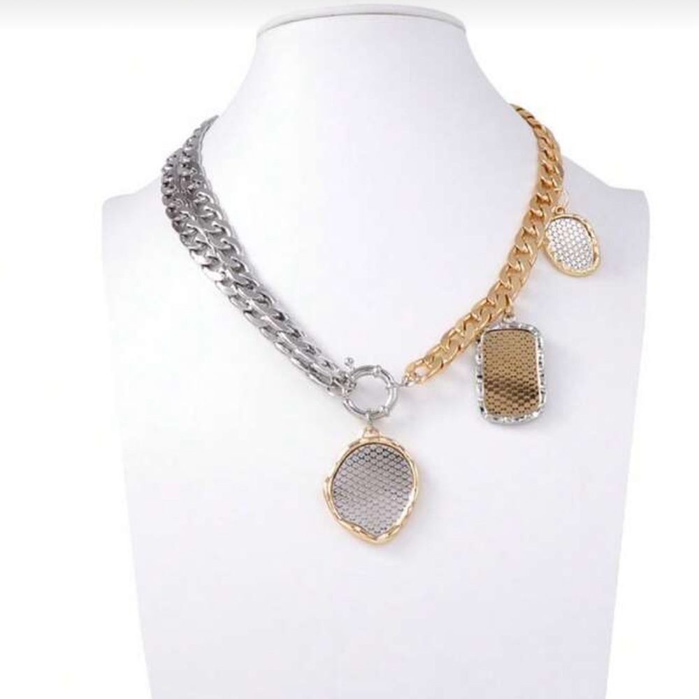 Dual-Tone Heirloom Chain Necklace with Sculpted Medallions - Picture 4 of 8